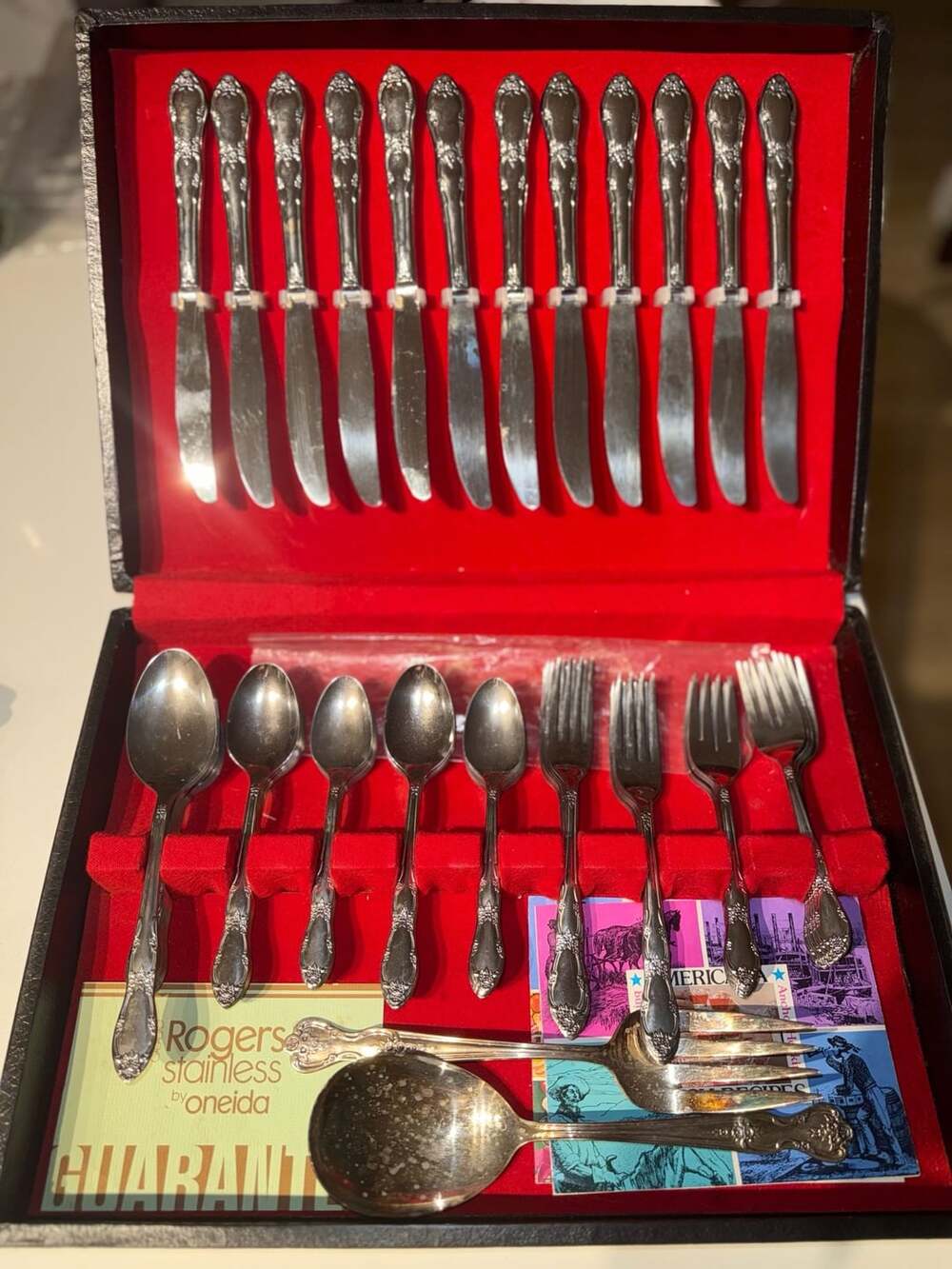 Wm. A. Rogers Stainless By Oneida 76-Piece Flatware Set Box